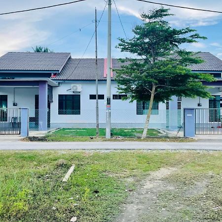 Arwaa Homestay Beachview 바촉 외부 사진