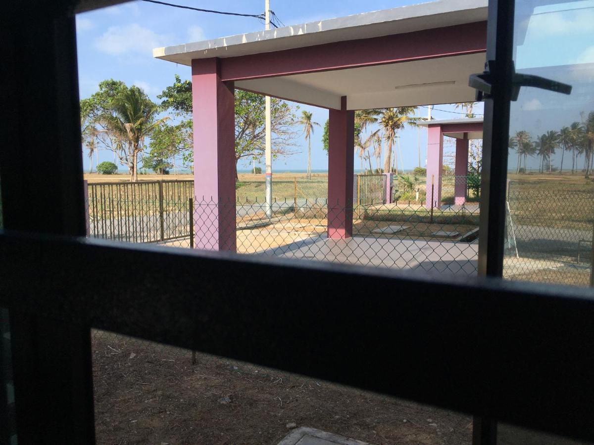 Arwaa Homestay Beachview 바촉 외부 사진