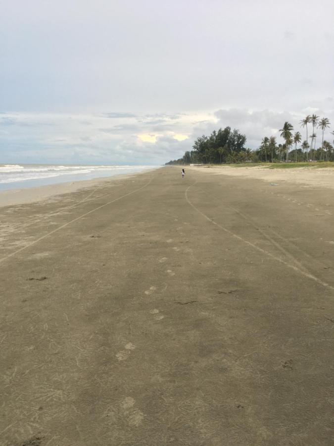 Arwaa Homestay Beachview 바촉 외부 사진